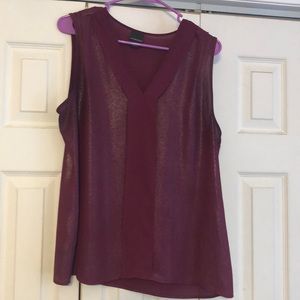 Lady’s sleeveless blouse